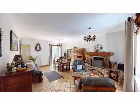 maison 5 pièces et grange avec compteur edf 289 000