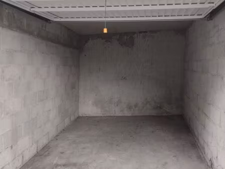 box fermé location 130 euros/ mois