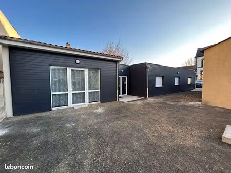 location cabinet et salle d’activité