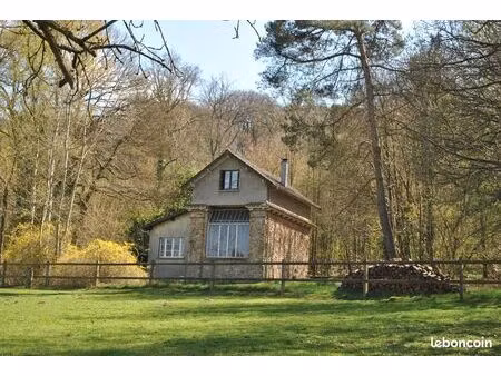 maison dans parc sur chateaufort 