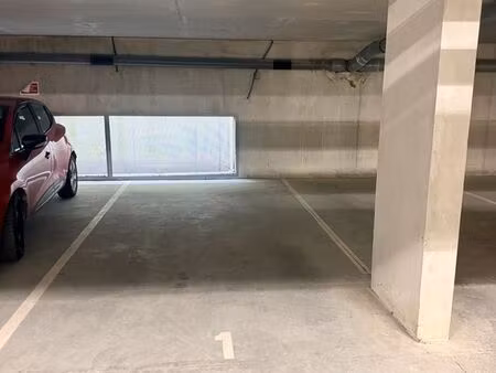 parking sécurisé en sous-sol – résidence calme – mornant centre