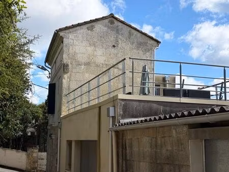 maison de ville meublée – 2 chambres - terrasse 40m² plein sud – st-martin
