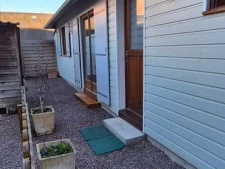 ? maison de ville 46 m² avec cour – centre-ville – calme