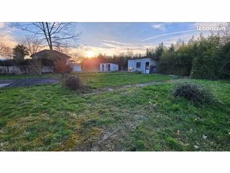 terrain 357 m² bordes