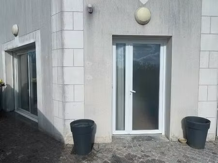 maisonnette avec garage