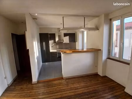 t2 centre avec parking