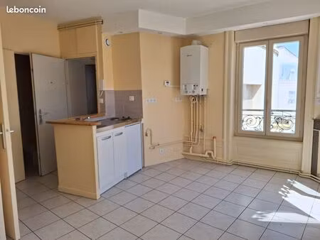 appartement 2 pieces centre feurs