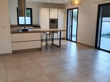 à louer – t3 de 72 m² avec terrasse et jardin à furiani