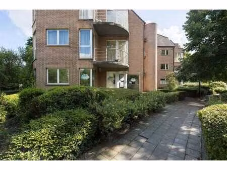 bureaux / commerce à proximité immédiate de stockel