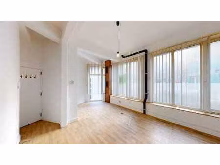 bureau de 48 m² – emplacement idéal en outremeuse.