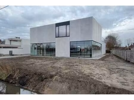 nieuwbouw handelsruimte 390m² langs de n60 in gavere