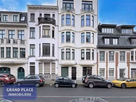 appartement 111m² + mansarde 10m² + cave