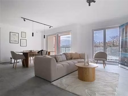 splendide penthouse avec terrasse panoramique à tubize