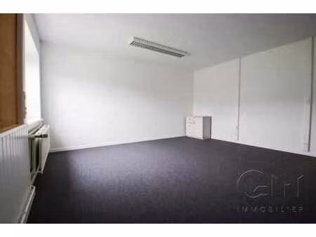 bureau 24 m² - charges comprises ! - grand parking privatif
