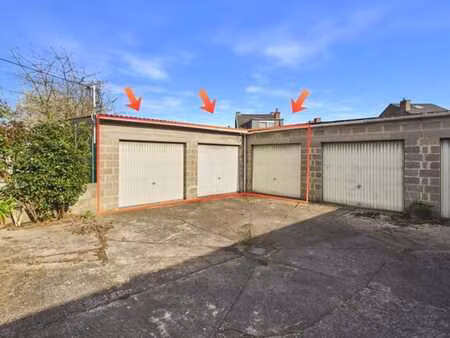 trois garages fermés à vendre