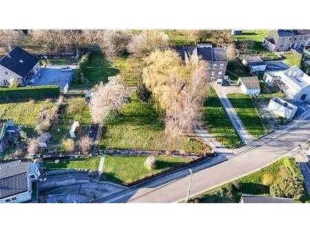 belle parcelle de terrain de ± 600m²!