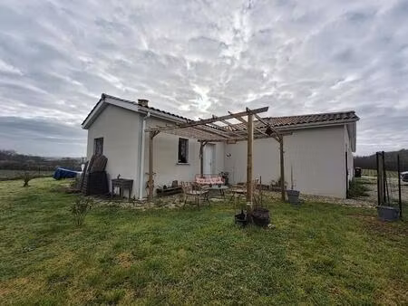 location maison 4 pièces 81 m² à saint-léon (33670)