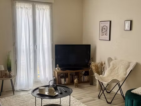 à louer – f2 de 47 97 m² au centre-ville d'aubergenville