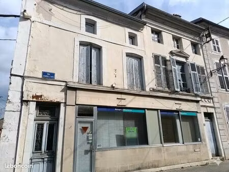 immeuble de ville à fort potentiel – env. 300 m² – vaucouleurs centre