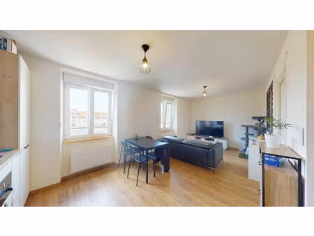 pontarlier - centre ville - appartement entièrement refait à neuf