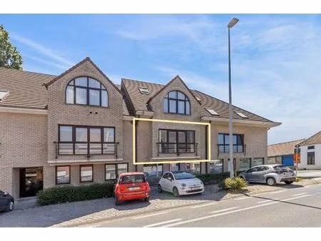 lichtrijk instapklaar 2-slpk appartement op centrale ligging