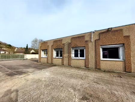 bureaux avec entrepôt à louer sooteville-sous-le-val