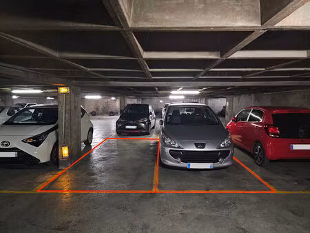 charles-michel - lot de 3 parkings en sous-sol