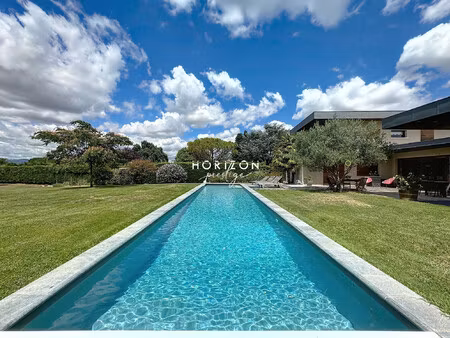 pr brignais : maison d'architecte 247 m2  4 ch  piscine