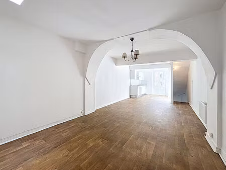 maison de maison avec 2 chambres et patio intimiste