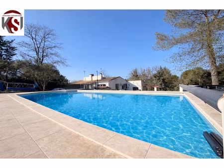 villa t4 sur 1900 m2 de terrain avec piscine