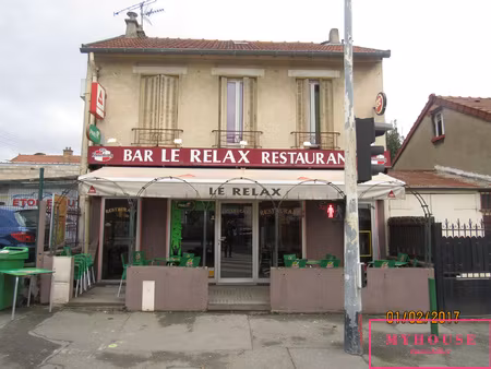 immeuble commercial 182m2 + sous-sol 40m2