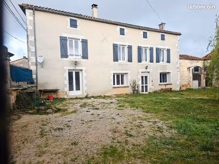 maison de caractere a vendre