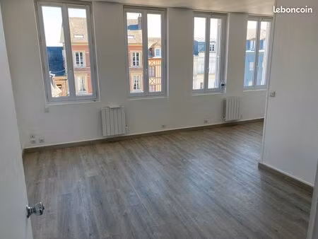appartement 40m2 centre ville pont audemer - cuisine équipée- refait