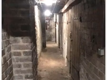 cave - location 75017