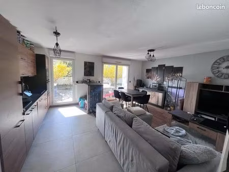 location appartement t2 47m2