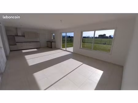 maison t4  neuve  re2020  climatisée  de plain pied  sans vis à vis avec belle vue sur les