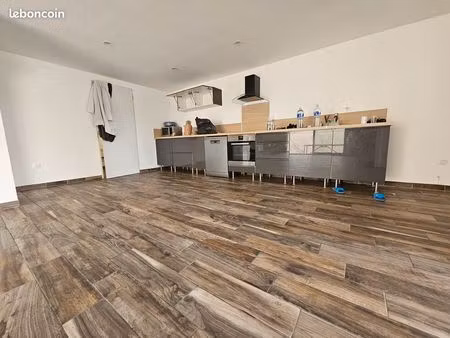 magnifique villa neuve  climatisée  3 chambres de 120m2 avec extérieur et parking