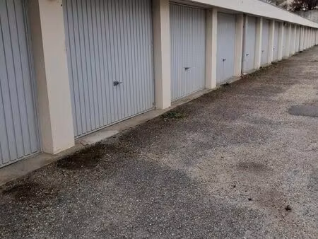 garage à louer