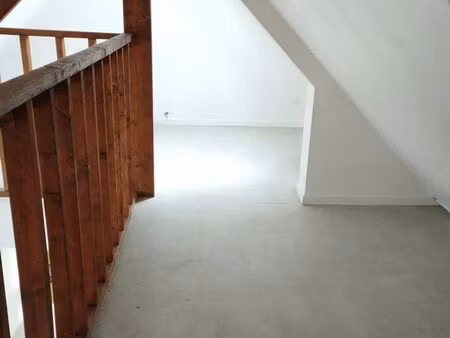 à louer : appartement t2 de charme avec mezzanine (secteur divion)