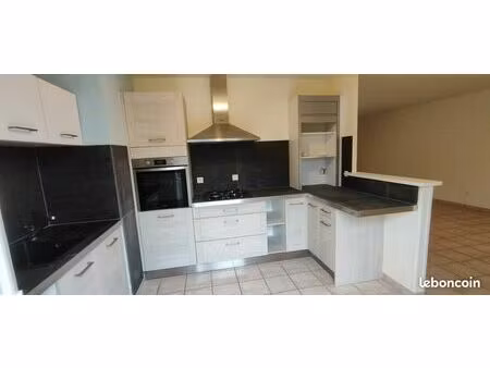 maison entièrement rénovée 3 chambres