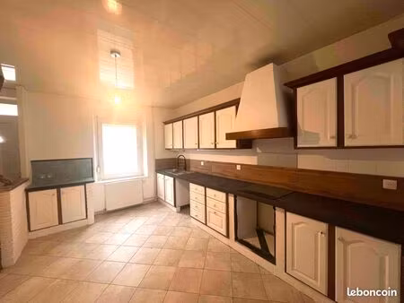 joeuf maison f5 quartier calme jardin garage