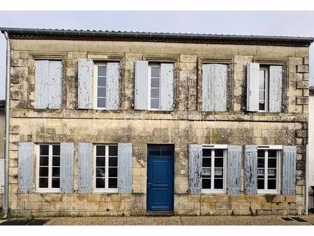 maison charentaise de 190 61 m² à meursac