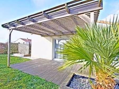 vente maison à sainte-foy (85150) : à vendre / 69m² sainte-foy