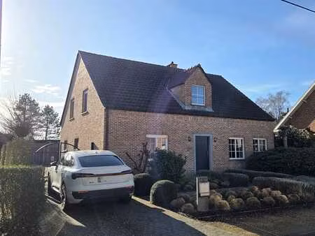 zeer ruime gezinswoning  4 slaapkamers  volledig onderkel...