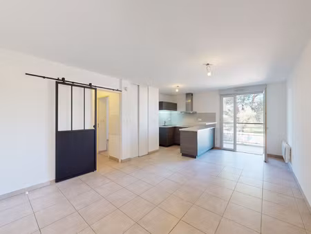 beauzelle  2 pièces avec parking sous sol