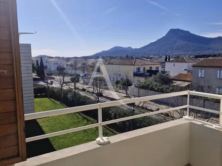 appartement la crau 2 pièce(s) 37 m2 residence senior le patio d'or