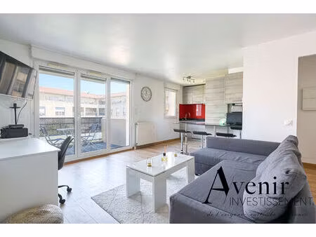 lyon 7 - t2 - 46m2 - meuble - stationnement - cave