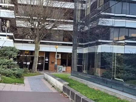 beau bureau très bien situé