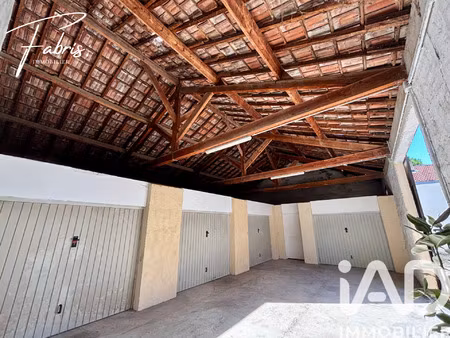 vente garage undefined m²