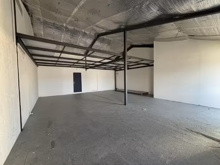 local commercial jarry - 82m2